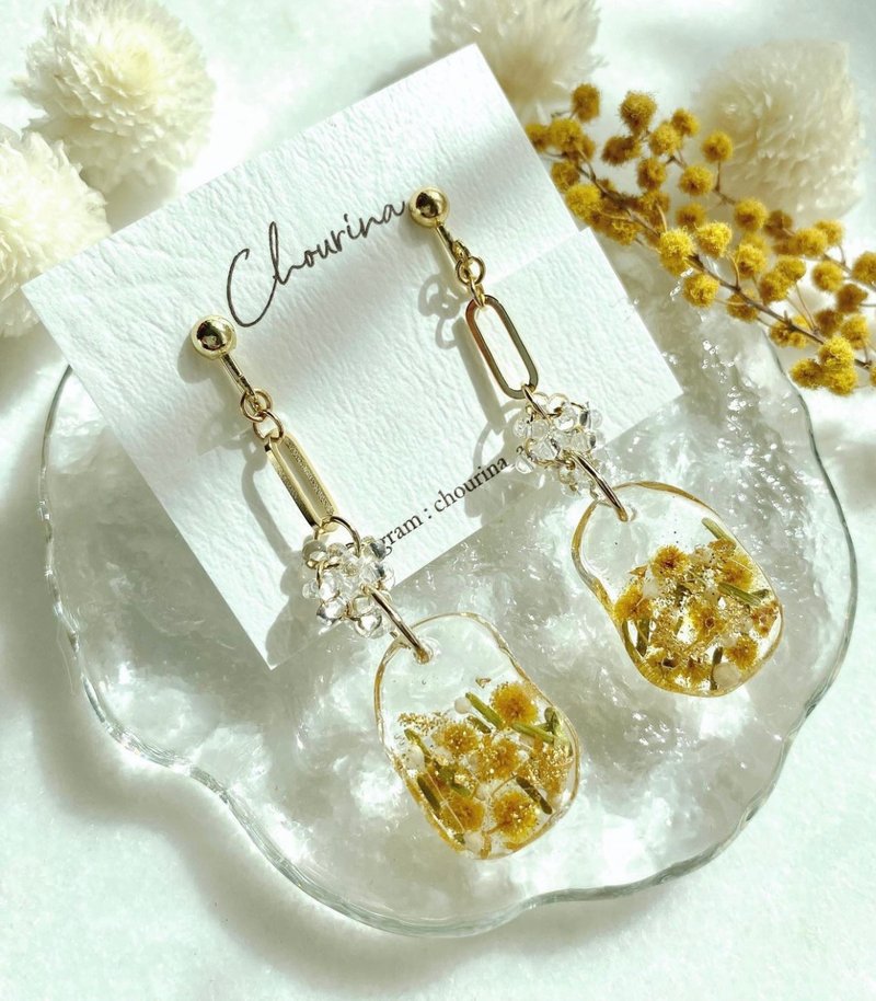Spring colored mimosa Clip-On, pierced earrings - 耳环/耳夹 - 树脂 黄色