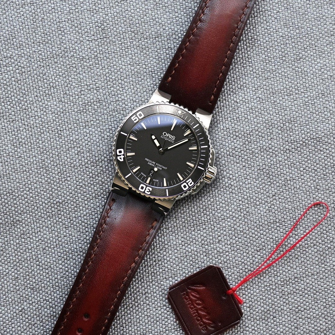 Oris Aquis腕表的表带。 - 表带 - 真皮 咖啡色