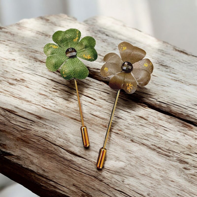 【定制化礼物】皮革四叶草胸针 灰或绿 细码 - 摆饰 - 真皮 
