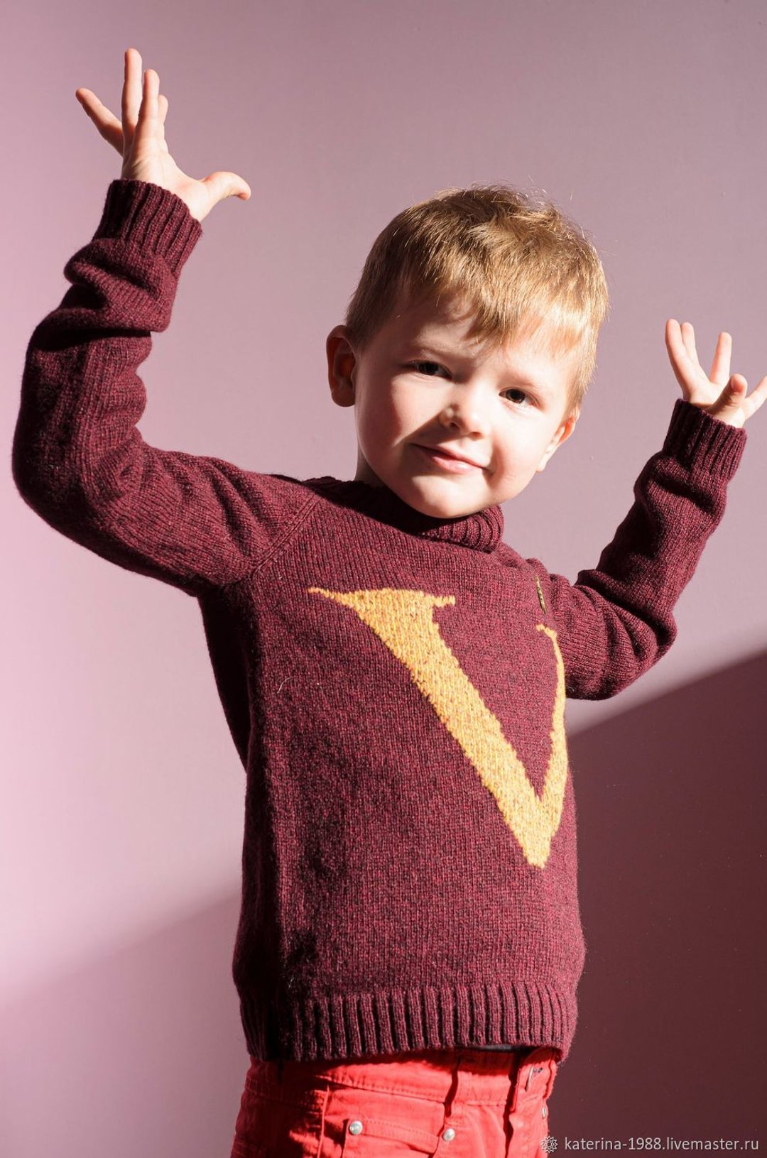 Personalized Kids Knit Weasley Sweater with Initial / Fall Maroon Red Wizard Swe - 其他 - 羊毛 红色