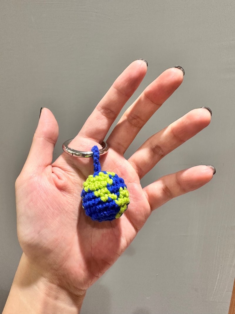 手作地球钥匙圈 - 钥匙链/钥匙包 - 棉．麻 多色