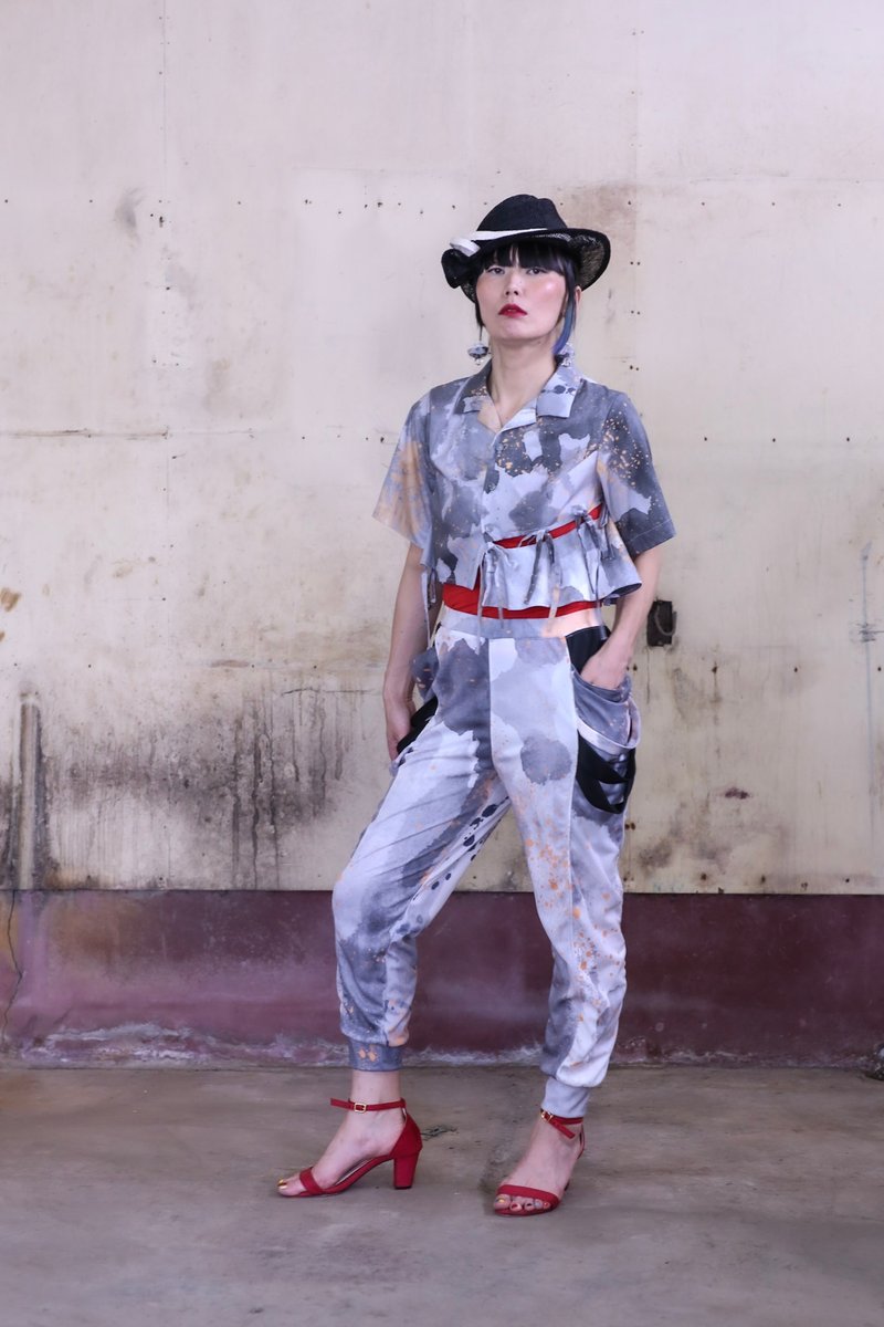 墨绘衬衫 短袖衬衫 绑带衬衫 短版衬衫 - 女装衬衫 - 棉．麻 灰色