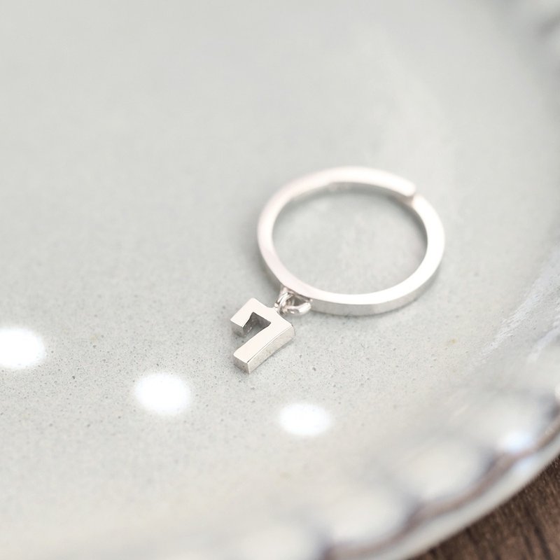 Number 7 charm ring Silver 925 - 戒指 - 其他金属 银色