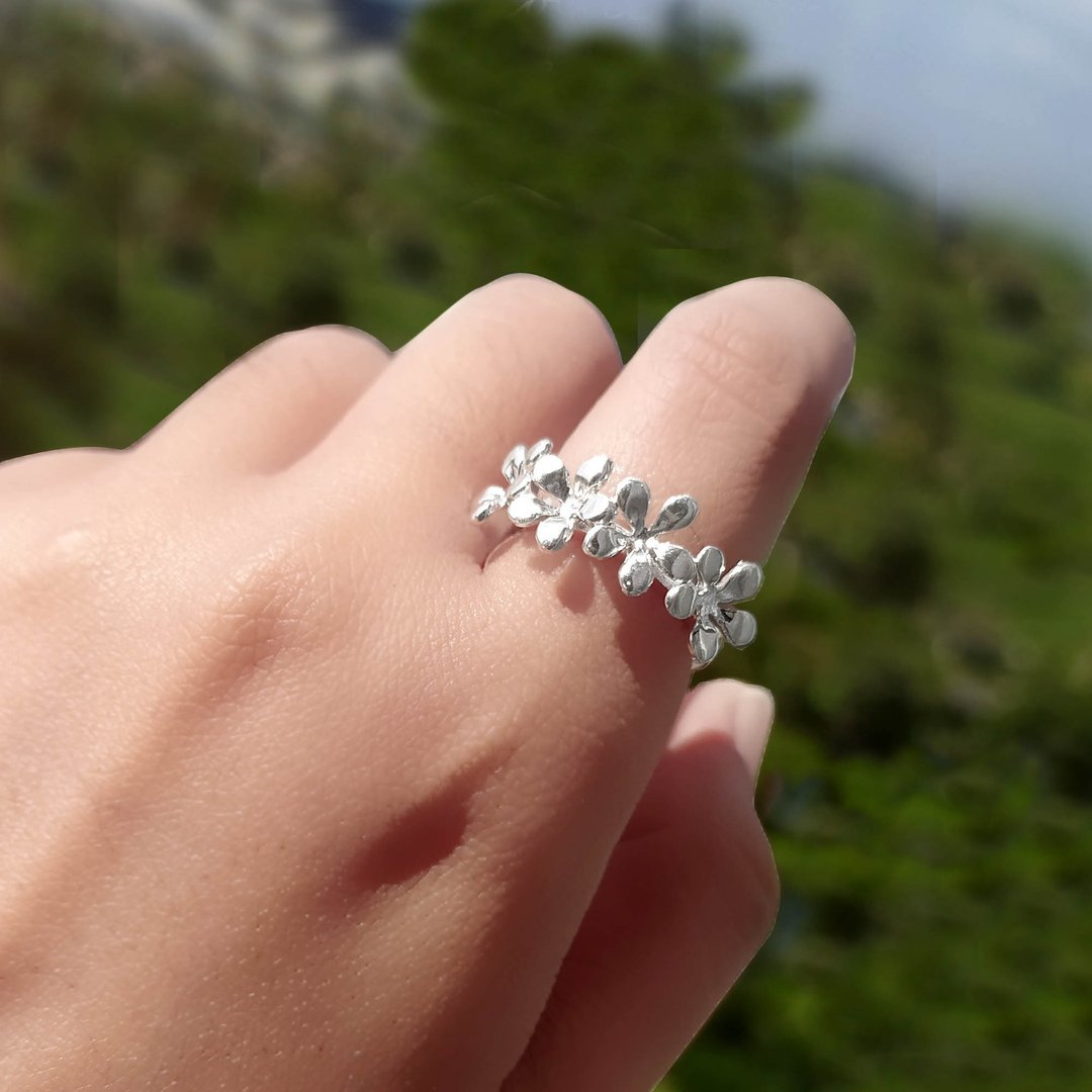 Ring Flower ,Adjustable Ring ,Minimalist Jewelry - 戒指 - 其他金属 银色