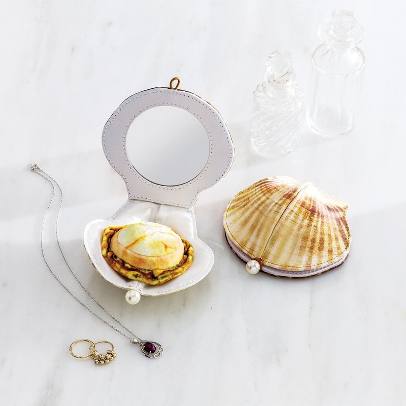 【YOU+MORE!】创意扇贝造型化妆镜与粉扑组 - 彩妆刷具/镜子/梳子 - 玻璃 