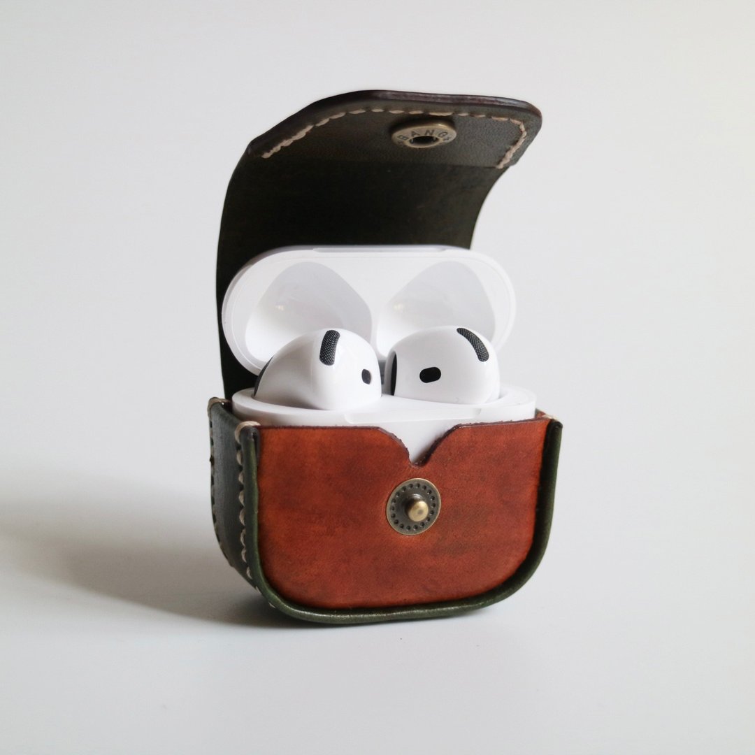 AirPods 4 皮革保护套 保护壳 收纳皮套 ----深焙乌龙 - 耳机收纳 - 真皮 绿色