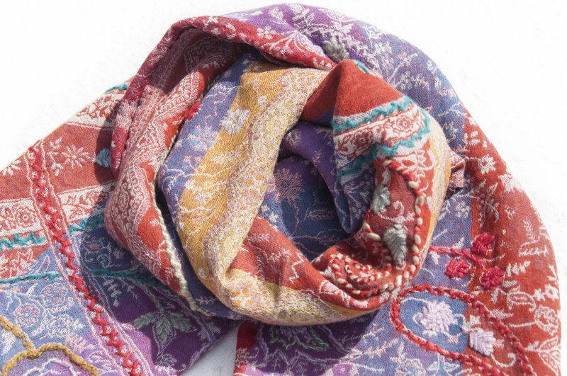 Pashmina克什米尔羊绒毯 刺绣毛毯 羊毛盖毯 保暖披肩 针织 刺绣羊毛披肩/针织围巾/刺绣围巾/羊绒披巾 圣诞-花 - 围巾/披肩 - 羊毛 多色