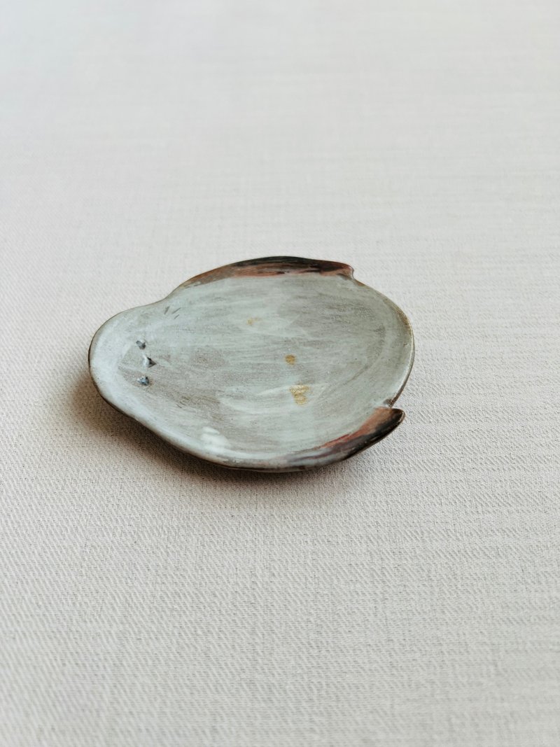 雪精灵  手绘陶 7.9 x 6.7 x 1.4  cm - 玩偶/公仔 - 陶 