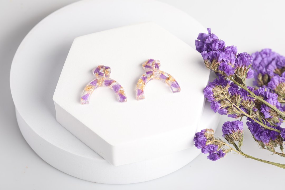 Handmade resin earrings - 耳环/耳夹 - 塑料 