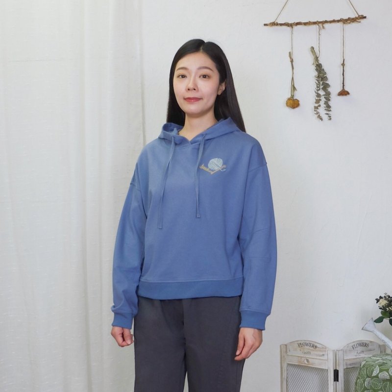 Hana Mokuba 打褶袖型细致绣花短版帽T - 中性连帽卫衣/T 恤 - 棉．麻 