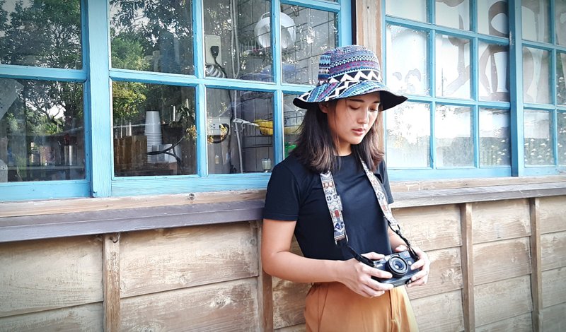 AMINS SHINY WORLD  原创手工订制民族风格相机背带2.0 - 相机背带/脚架 - 棉．麻 