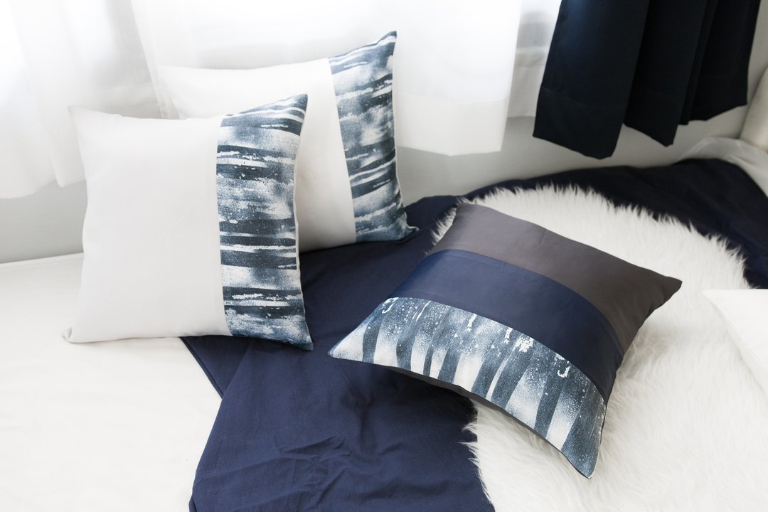 piinpillow - pillow 16x16 inches with pillow cover /  枕頭 - 枕头/抱枕 - 其他材质 