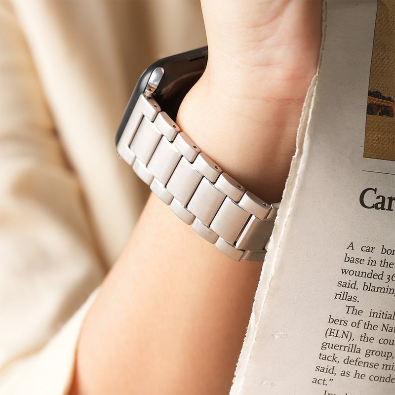 Apple watch - 钛金属 苹果专用表带 - 表带 - 其他金属 银色