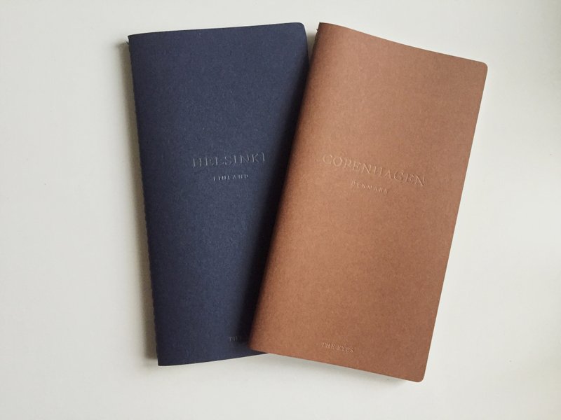 \\\ 银白情人节双双 99 优惠 /// THE EYES - 城市导览 - 摄影集 - 纸 多色