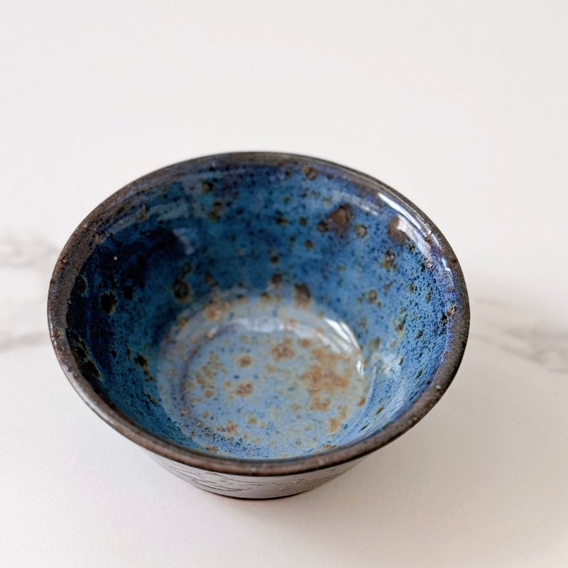 神秘星空手刻花鸟迷你碗 - 浅碟/小碟子 - 陶 蓝色