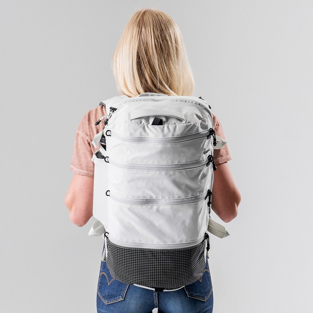 Matador  SEG28 Backpack 多功能防泼水日用背包 - 后背包/双肩包 - 尼龙 白色