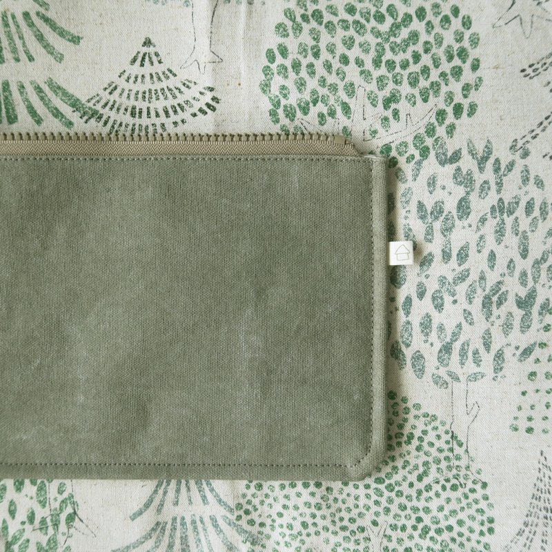 内有秘密 帆布收纳袋 | 森林的呼唤 - 化妆包/杂物包 - 棉．麻 绿色