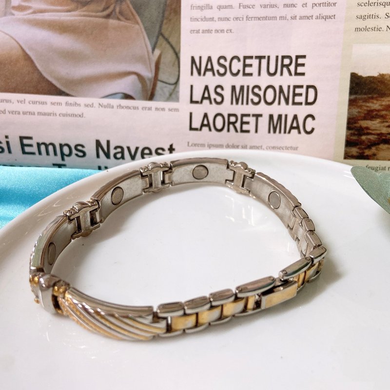 【西洋古董饰品】天然磁石表带感扣环 双纹理 k金双色 手环手链 - 手链/手环 - 贵金属 银色