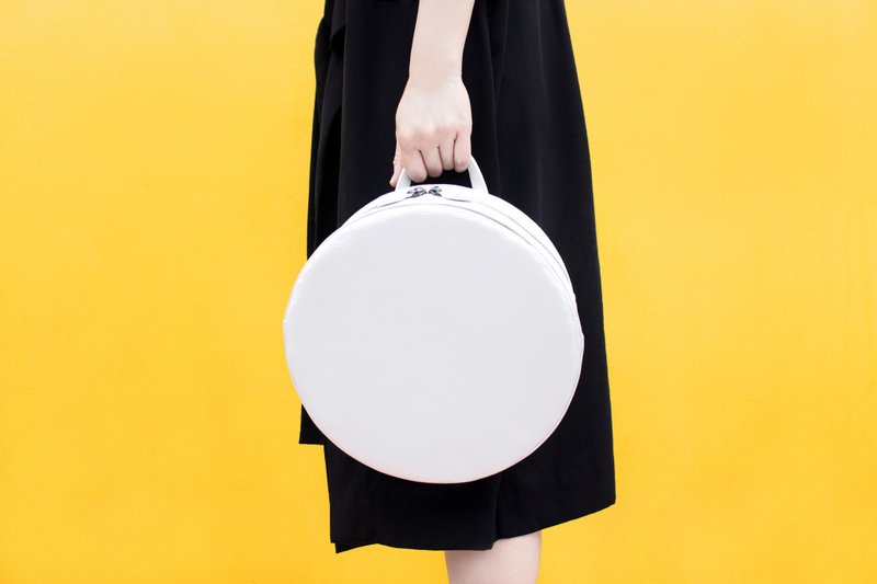 #rollrollroll 小圆滚 5用 后背包 小白 - 后背包/双肩包 - 真皮 白色