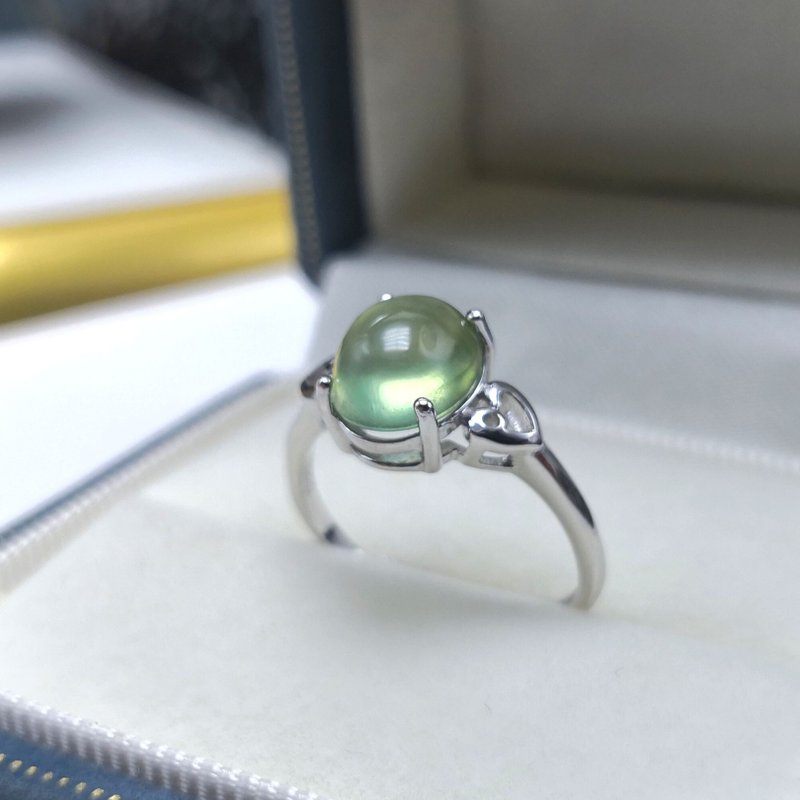 3克拉 天然葡萄石 放光玻璃体 稀有晶体透彻 湖水绿光泽 财富石 - 戒指 - 纯银 绿色