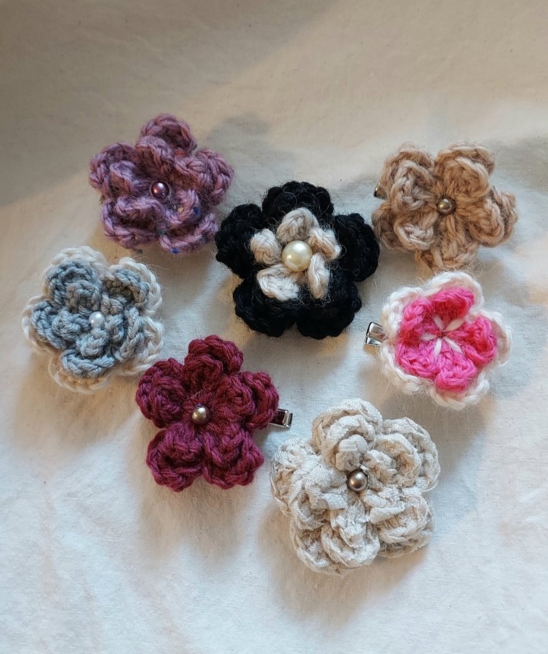 小山茶花。胸针。发夹。别针 - 胸针 - 其他材质 多色