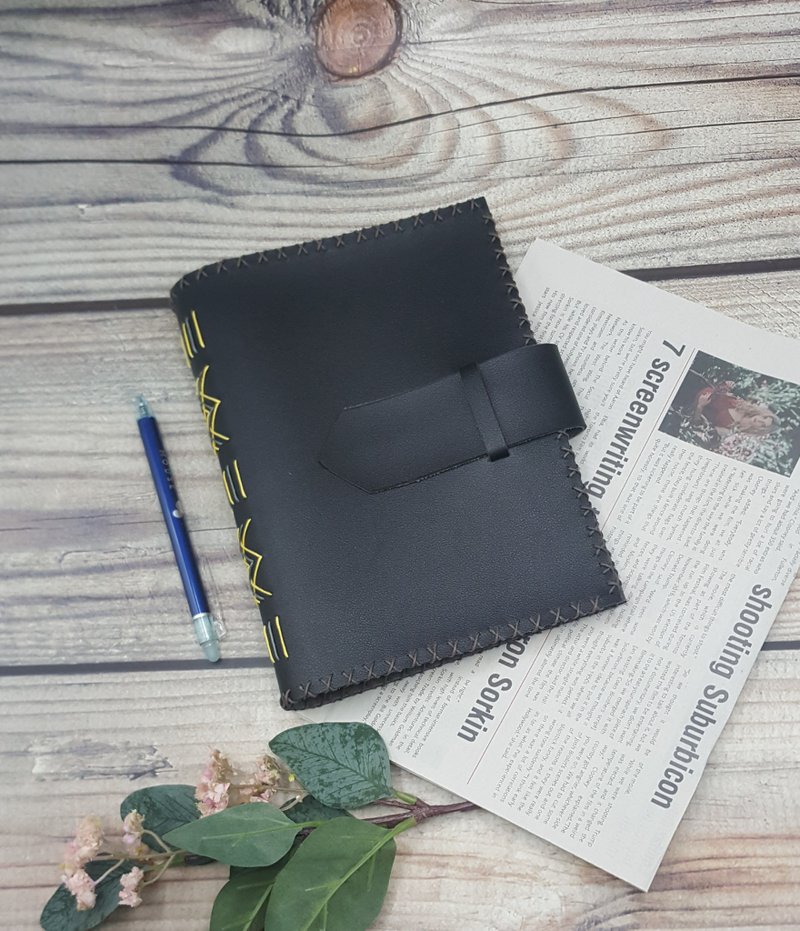 手工日记本 (Journal)，采用 Tribal Stitching 边缘缝制，黑色人造皮革封面 - 笔记本/手帐 - 人造皮革 