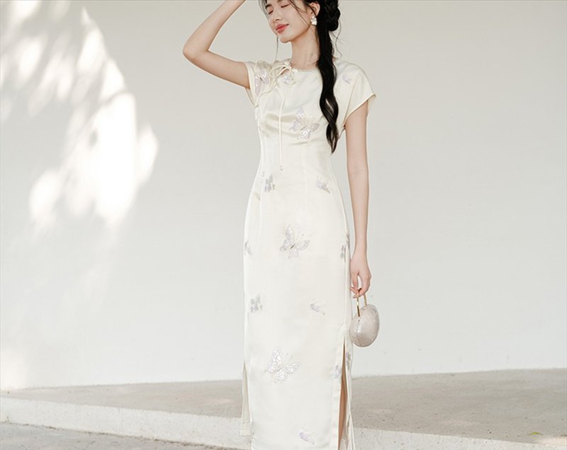 【杏白游】新中式复古中国风 刺绣开叉/修身洋裝 - 洋装/连衣裙 - 聚酯纤维 白色