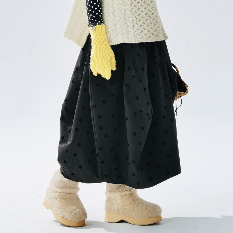黑色植绒小花暖暖半身裙 裙子 - 裙子 - 棉．麻 黑色