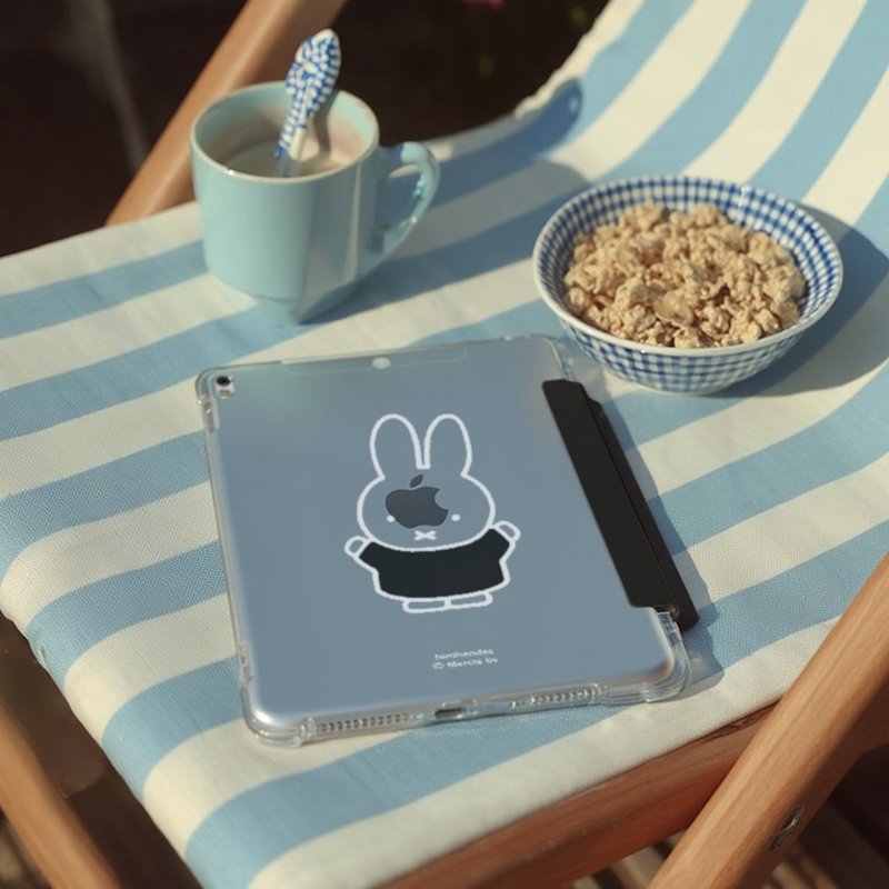 【Pinkoi x miffy】The Classic miffy透明磨砂iPad保护套(黑) - 其他 - 硅胶 