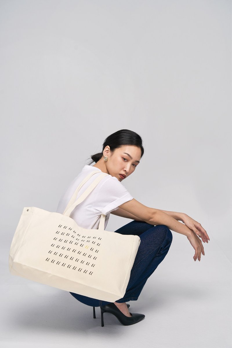 字母系列_轻旅行_横式大容量托特帆布包 - 手提包/手提袋 - 棉．麻 白色