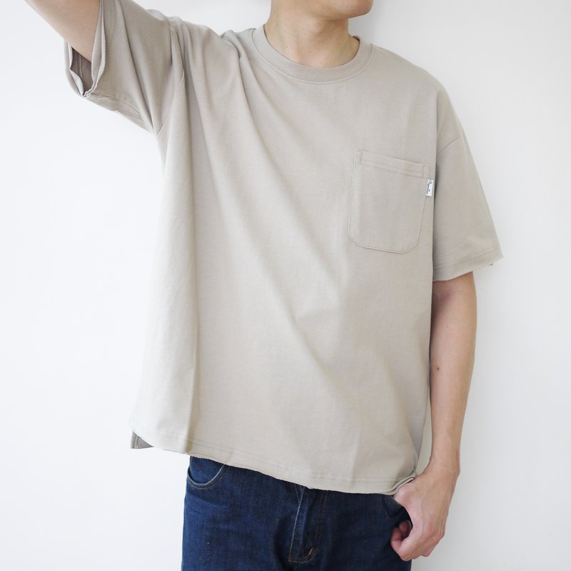 Wide Pocket Tee 宽版圆领口袋Tee/素色/棉/情侣服/中性 - 男装上衣/T 恤 - 棉．麻 卡其色