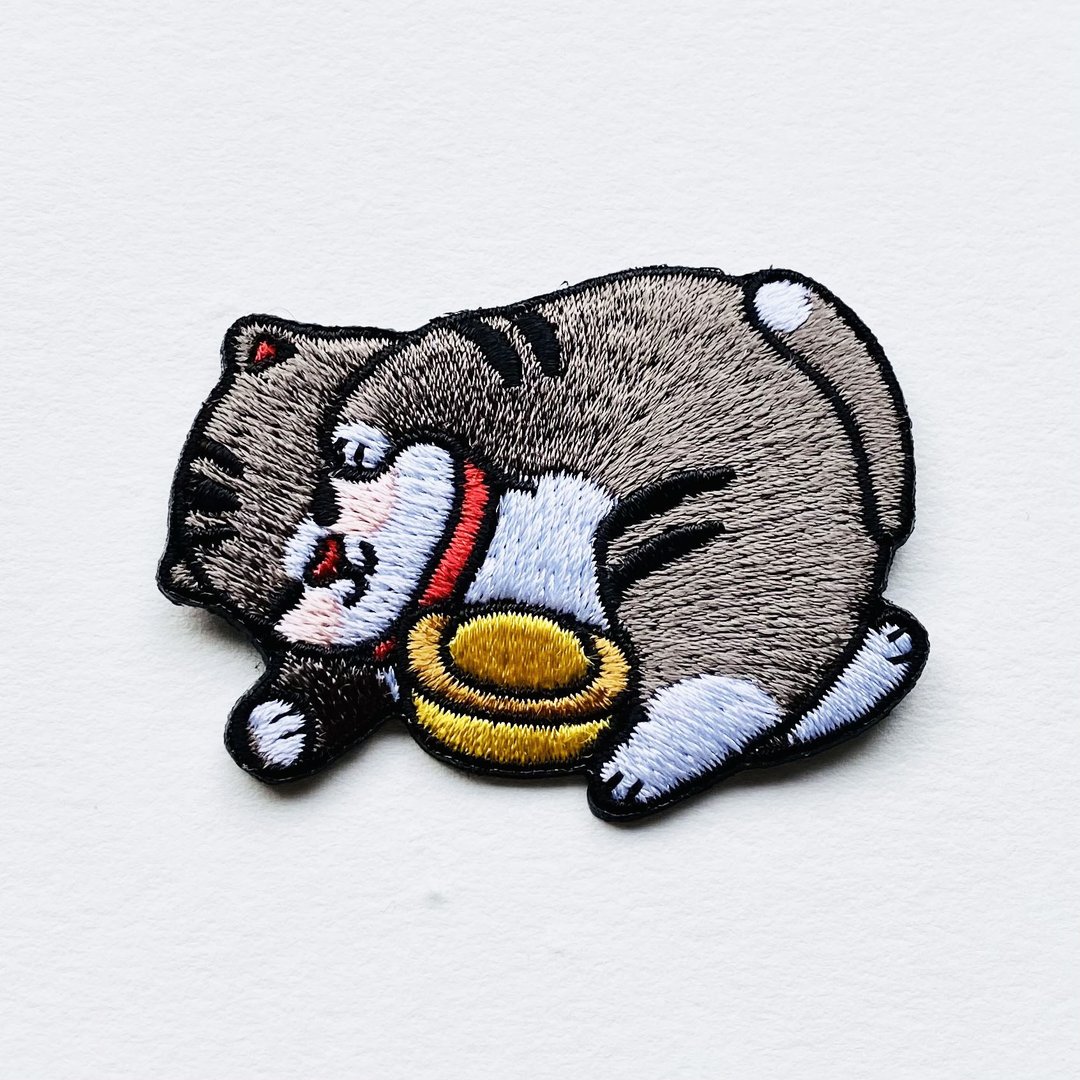 【招财猫神仔Meowster】刺绣电绣/布章/徽章(布贴) - 胸针 - 绣线 