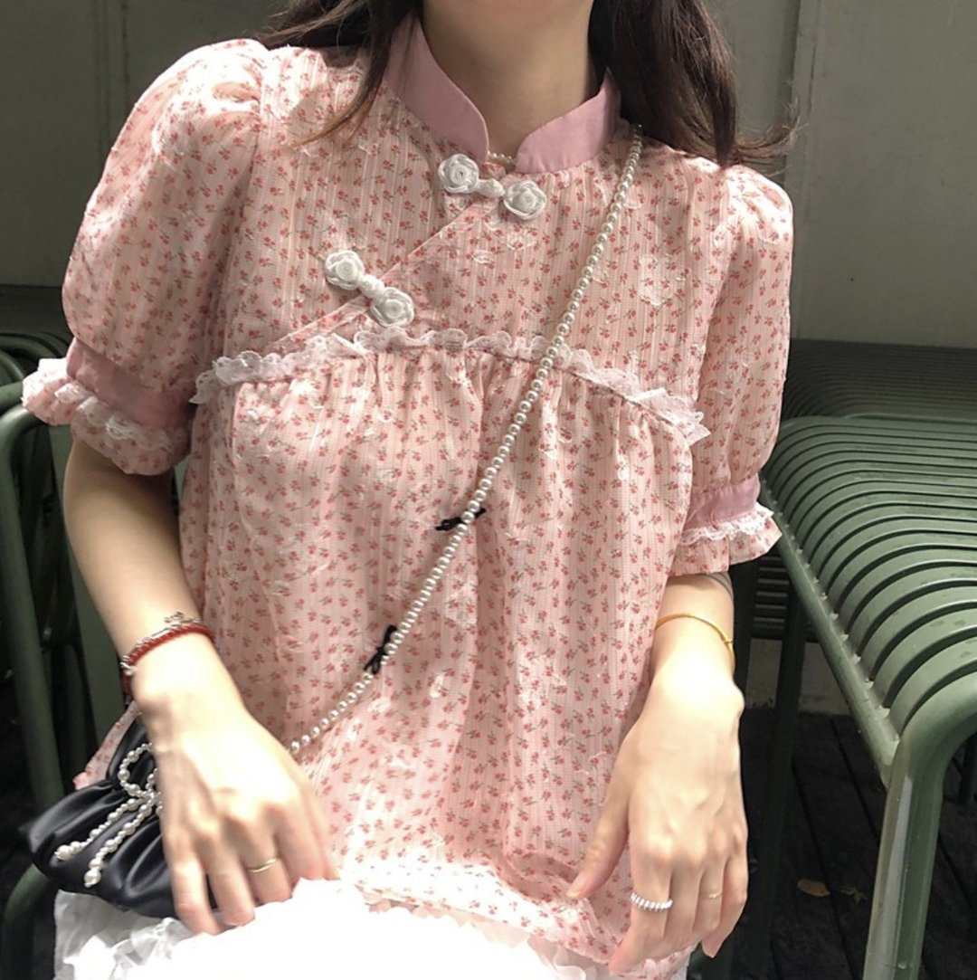 甜甜酷女孩兒 中式立领盘扣 粉色碎花 泡泡袖雪纺衬衫 - 女装上衣 - 其他材质 粉红色
