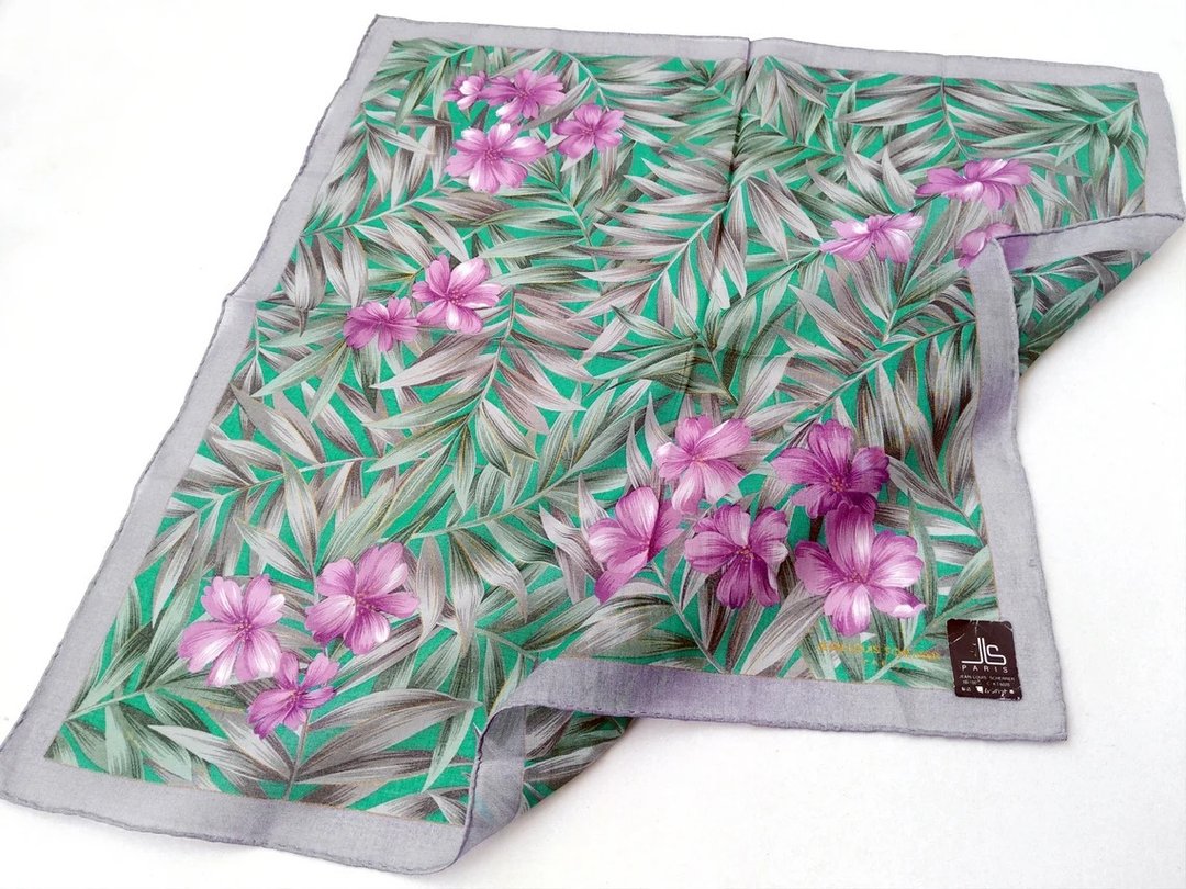Jean Louis Scherrer Vintage Handkerchief Women Handkerchief 18.5 x 18.5 inches - 手帕/方巾 - 棉 绿色