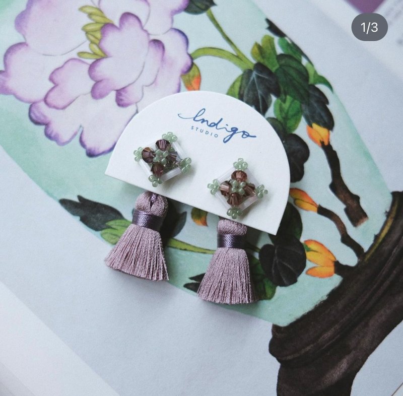 紫烟-花砖流苏耳环 耳针耳夹 - 耳环/耳夹 - 玻璃 紫色