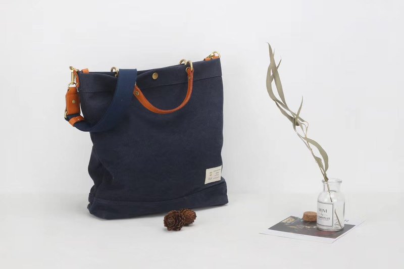 手提斜挎帆布包+植鞣牛皮/托特包/手提包/Tote/宝蓝色 - 手提包/手提袋 - 真皮 卡其色