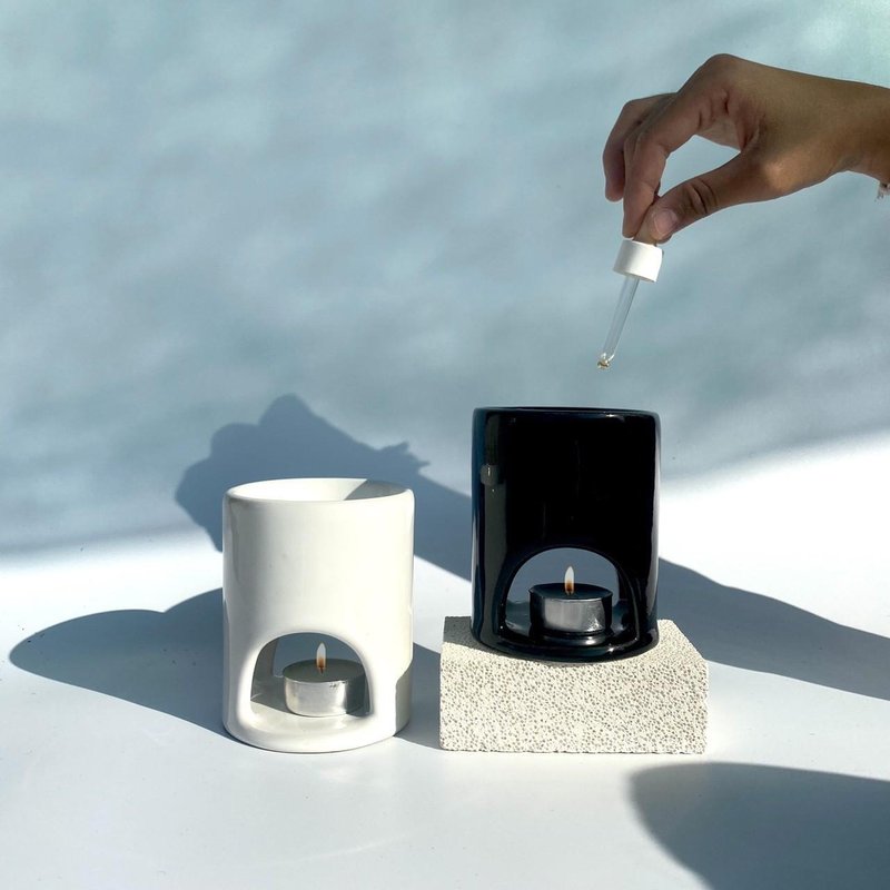 Ceramic essential oil burner, Minimal style AR-BN02 - 蜡烛/烛台 - 陶 白色
