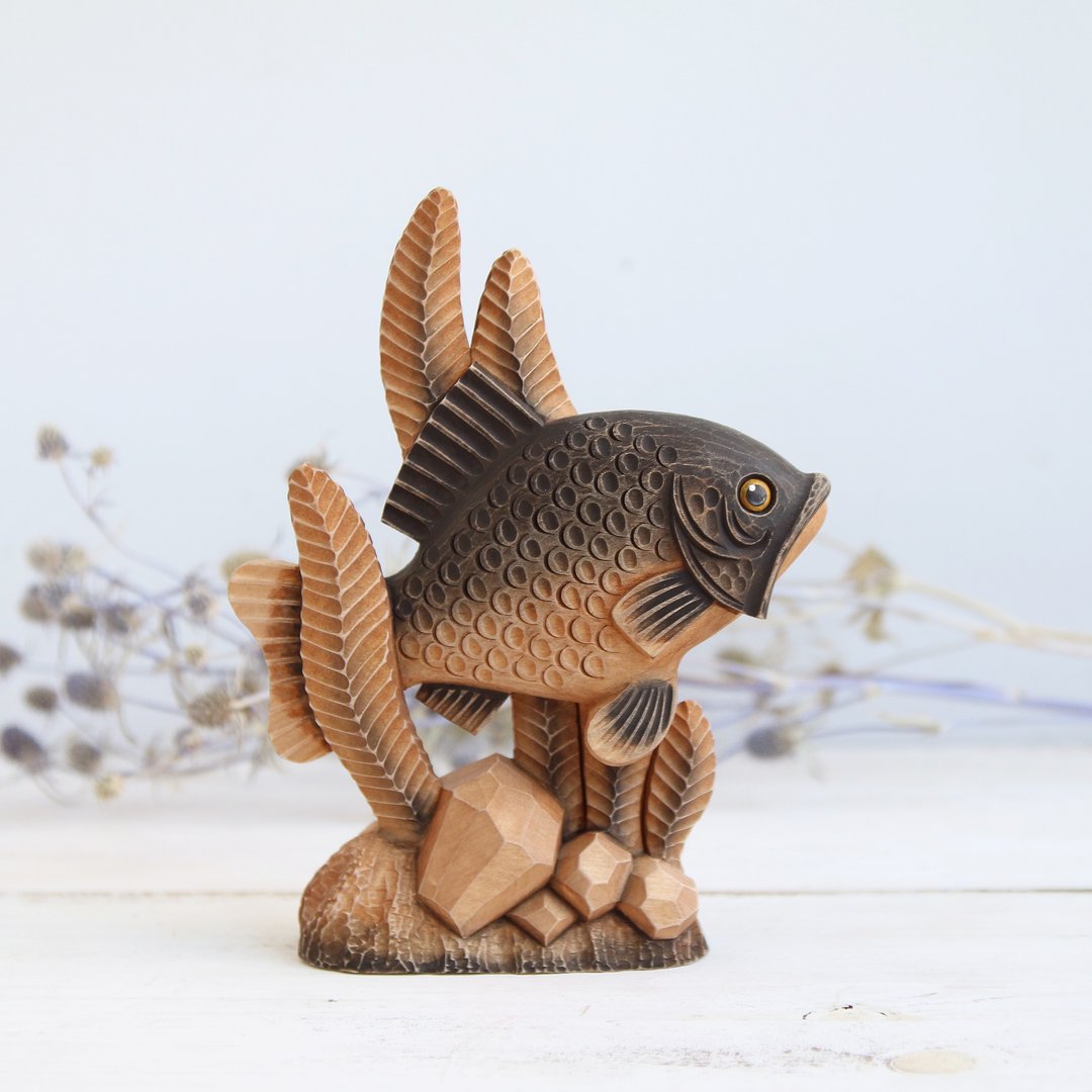 Wooden fish figurine Wood carving Gift to fisherman Handmade fish statue - 摆饰 - 木头 咖啡色