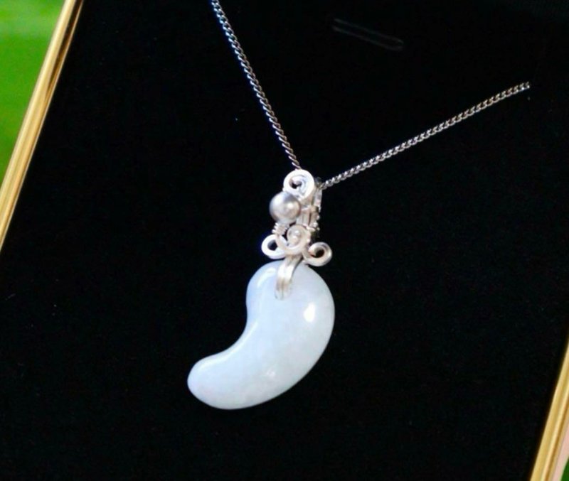 翡翠 勾玉 线圈珠宝项链 天然石 吊坠 - 项链 - 石头 绿色