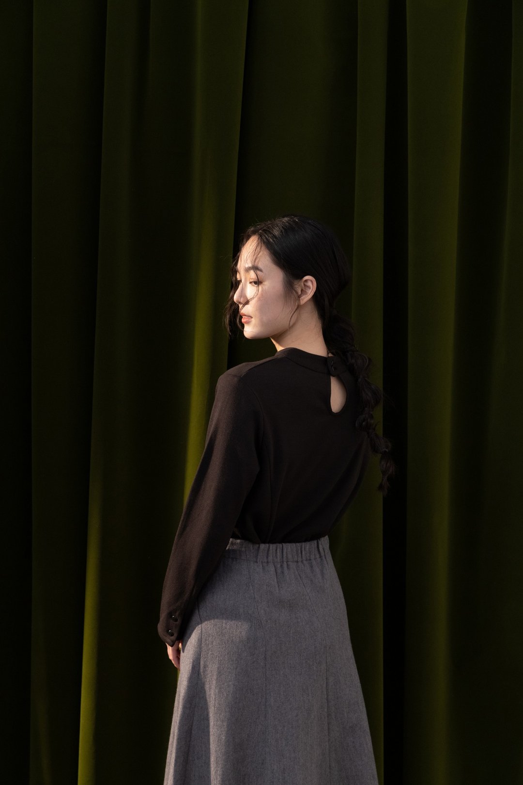 守护玫瑰的小王子立领长袖上衣-国王(黑棕) - 女装上衣 - 其他人造纤维 黑色