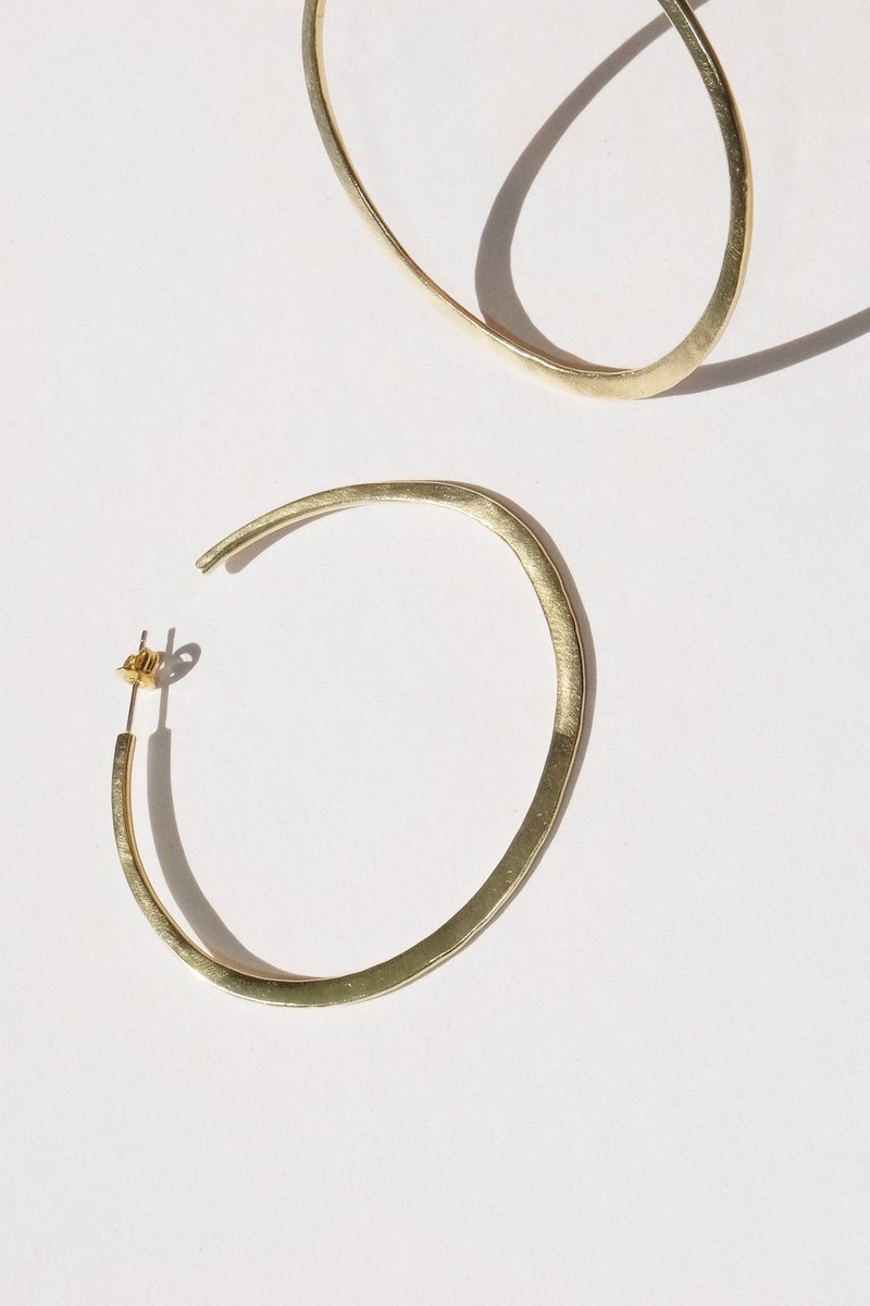 Crescent Earring 月夜耳环 - 耳环/耳夹 - 铜/黄铜 金色