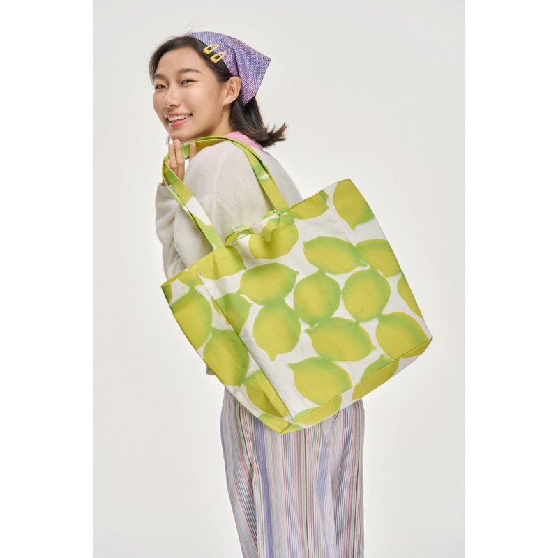 黄柠檬图案印花帆布包-大号 - 侧背包/斜挎包 - 棉．麻 黄色