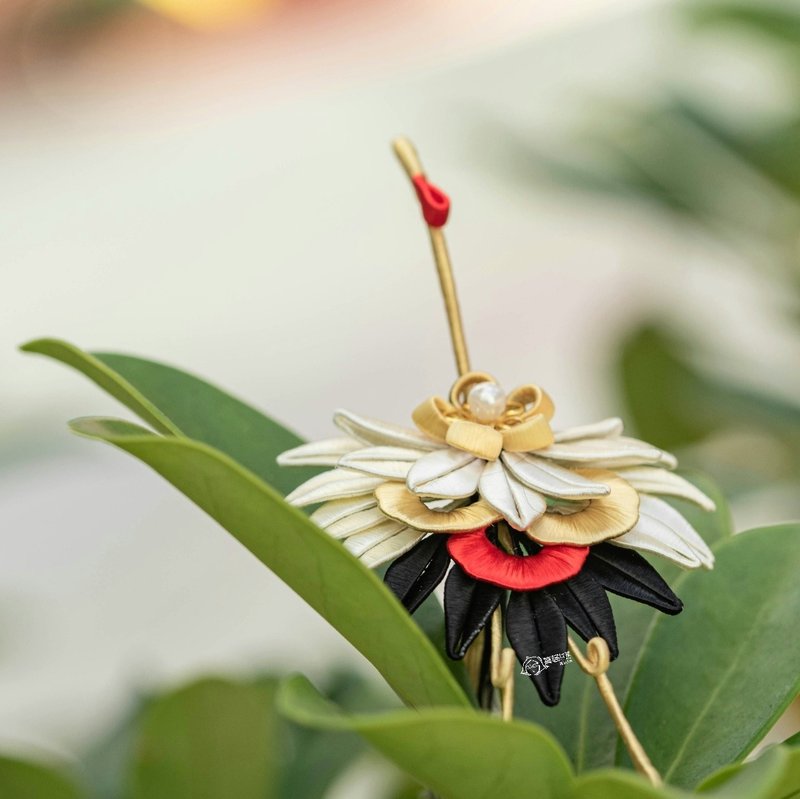 缠花 小鹤鹤 发夹/别针两用 (仿金色) 春仔花 - 胸针 - 绣线 