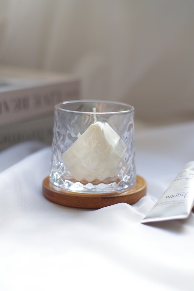 冬日静谧时光与疗愈空间｜威士忌香氛蜡烛与烛杯组 - 蜡烛/烛台 - 玻璃 白色