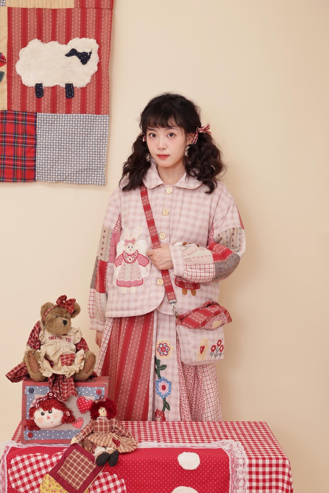 古着感少女 remake手作 拼布玩偶 娃娃领夹棉短上衣外套 - 女装上衣 - 其他材质 粉红色