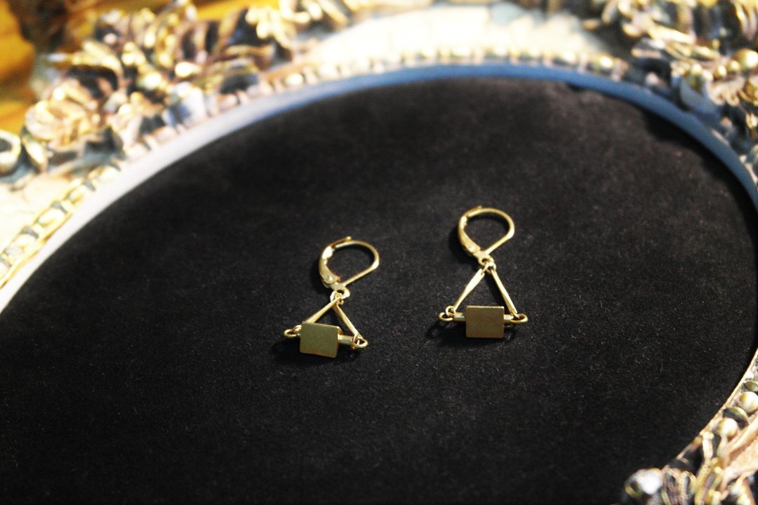 《金字塔的神秘传说》立体三角 旋转耳环 耳鈎 - 耳环/耳夹 - 其他金属 