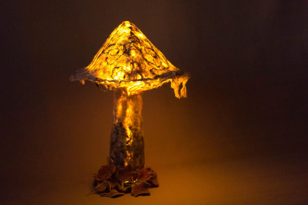 Felted mushroom lamp - 灯具/灯饰 - 羊毛 灰色