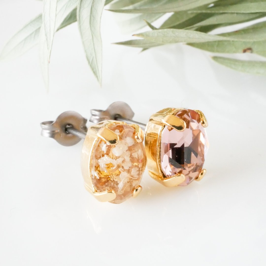 Small Crystal and Flower Earrings/Asymmetric/P-440/Vintage Rose and Lace Flower - 耳环/耳夹 - 树脂 粉红色