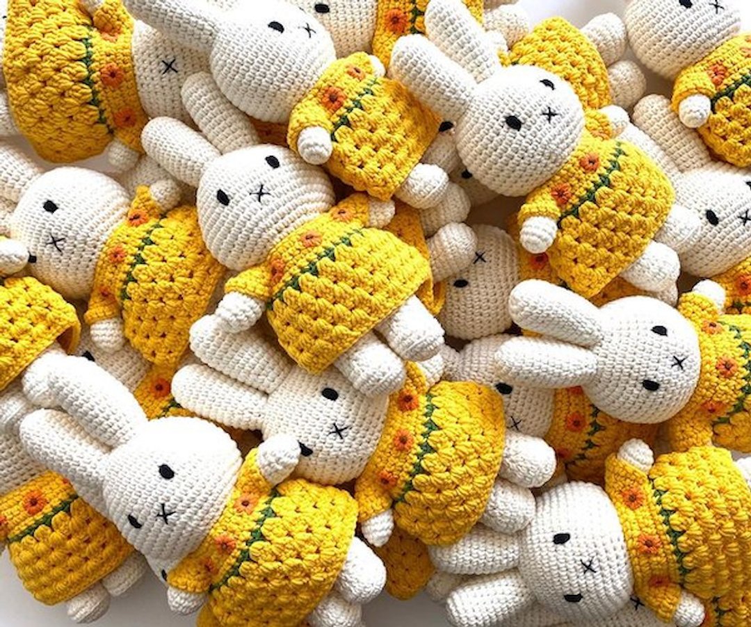 荷兰Miffy米飞兔【miffy梵谷向日葵洋装】手工钩针纯棉疗愈娃娃毕 - 玩偶/公仔 - 棉 橘色