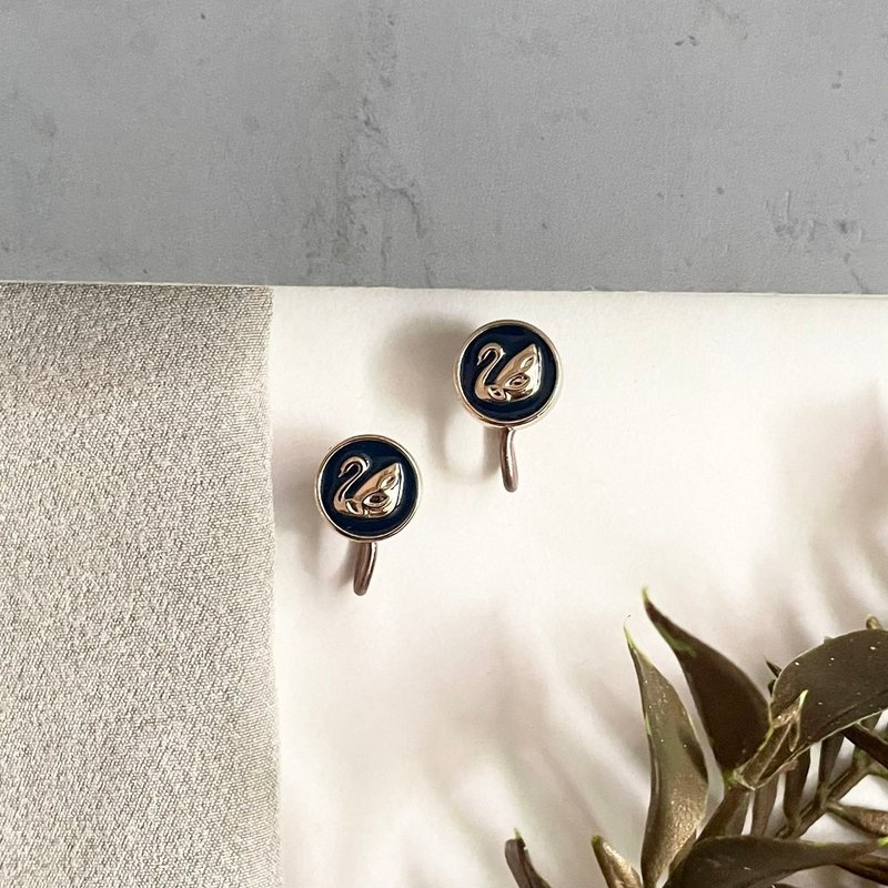 金色天鹅 无痛贴耳夹 / 深蓝 - 耳环/耳夹 - 其他金属 